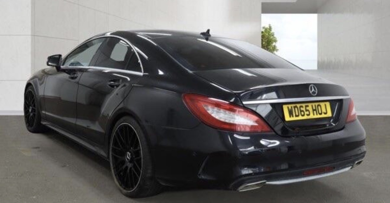 Rear three-quarter view from the left
