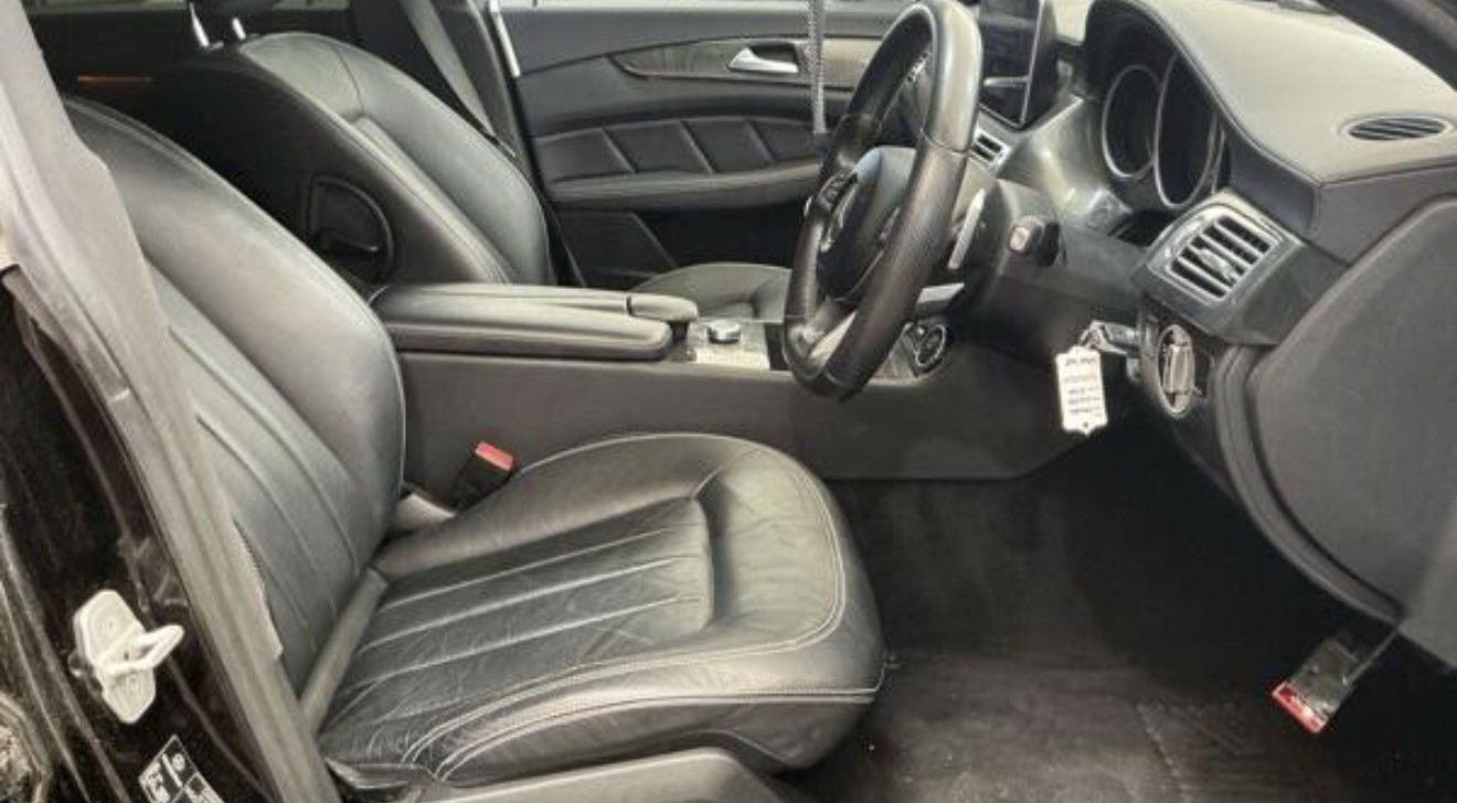 Front seats and driving controls