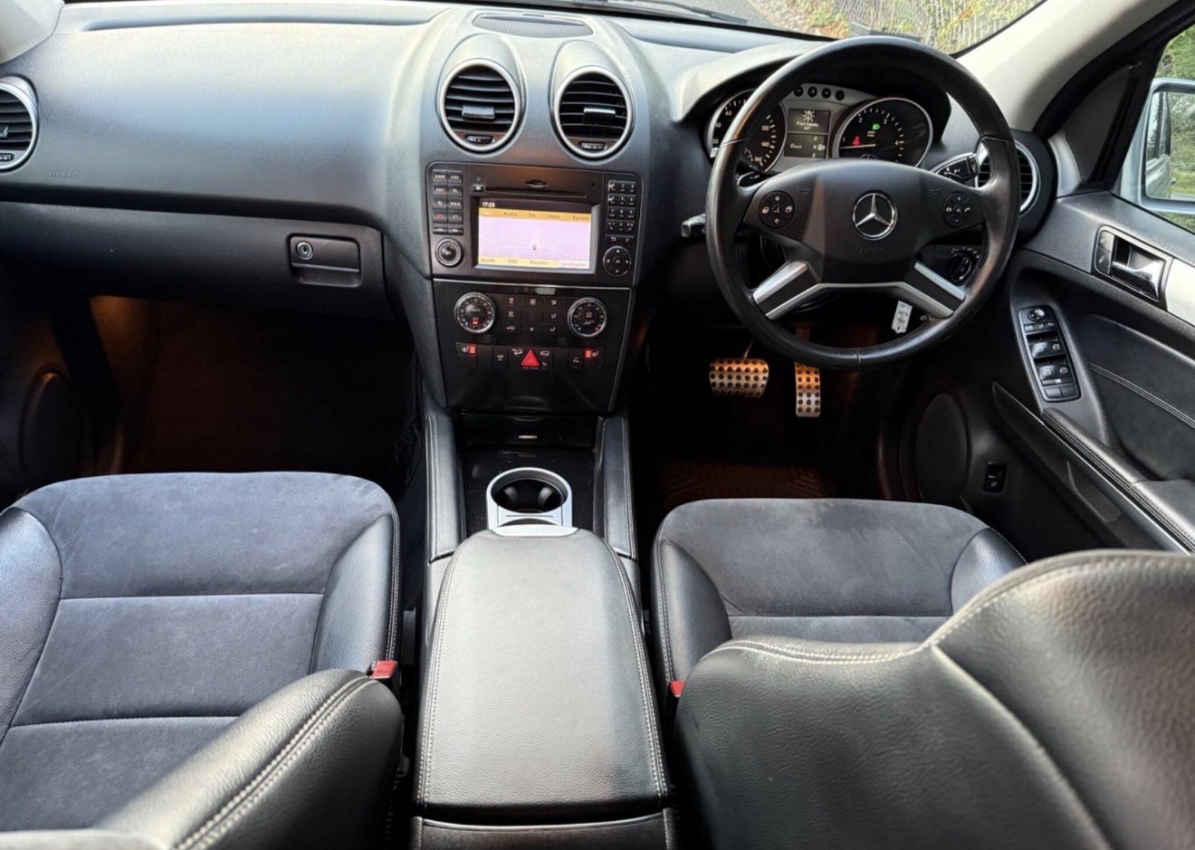 Interior and dashboard